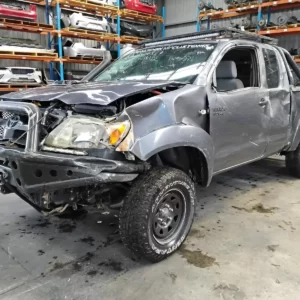 TOYOTA HILUX SUN VISOR PAIR, 02/0508/15 2009